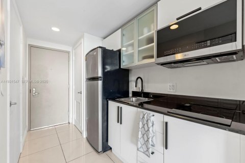 Condo in Miami, Florida № 2054136 - photo 12