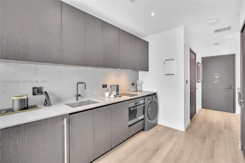 Condo in Miami, Florida № 2251084 - photo 3