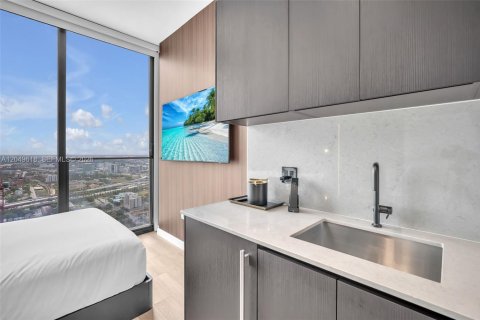 Condo in Miami, Florida № 2251084 - photo 8