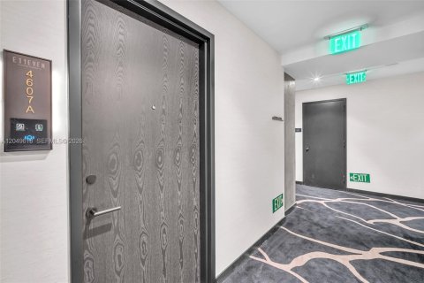 Condo in Miami, Florida № 2251084 - photo 16