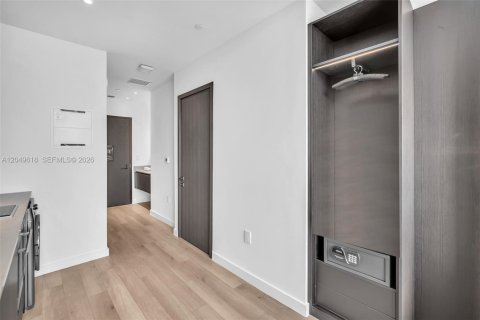 Condo in Miami, Florida № 2251084 - photo 5
