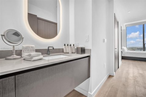 Condo in Miami, Florida № 2251084 - photo 14