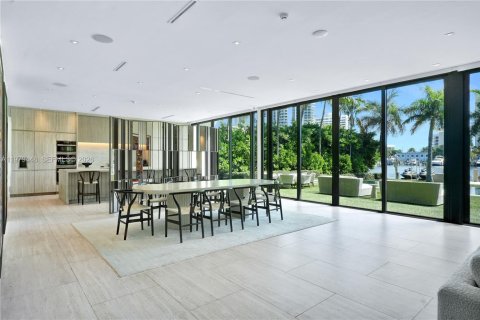 Casa en alquiler en Miami Beach, Florida, 5 dormitorios, 483.09 m2 № 2079379 - foto 28