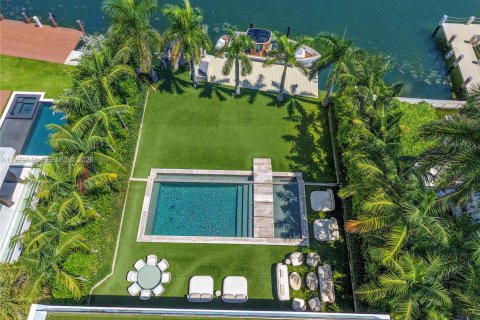 Casa en alquiler en Miami Beach, Florida, 5 dormitorios, 483.09 m2 № 2079379 - foto 4