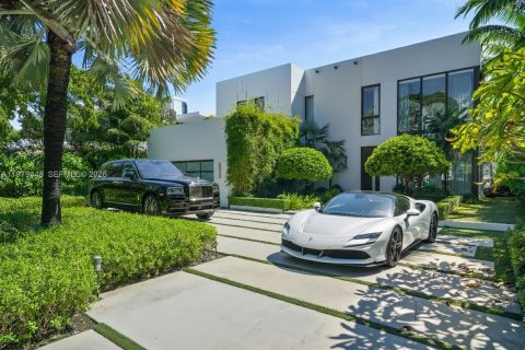 Casa en alquiler en Miami Beach, Florida, 5 dormitorios, 483.09 m2 № 2079379 - foto 16