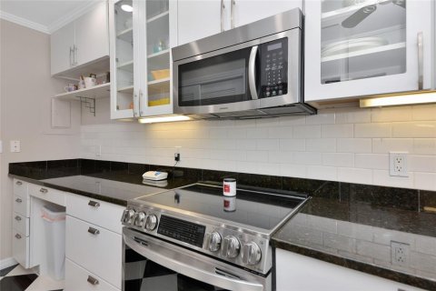 Купить кондоминиум в Брейдентон, Флорида 6 комнат, 96.15м2, № 2225116 - фото 7