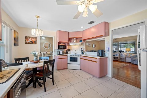 Villa ou maison à vendre à Largo, Floride: 3 chambres, 116.5 m2 № 1913463 - photo 21