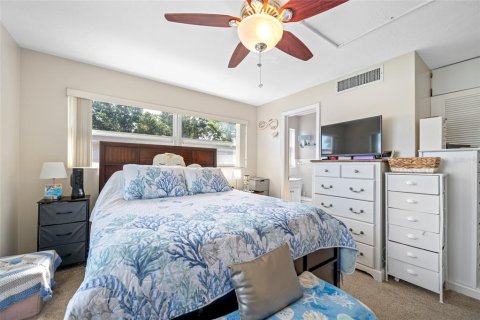 Villa ou maison à vendre à Largo, Floride: 3 chambres, 116.5 m2 № 1913463 - photo 14