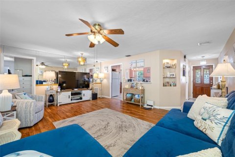 Villa ou maison à vendre à Largo, Floride: 3 chambres, 116.5 m2 № 1913463 - photo 12