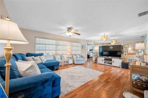 Villa ou maison à vendre à Largo, Floride: 3 chambres, 116.5 m2 № 1913463 - photo 11