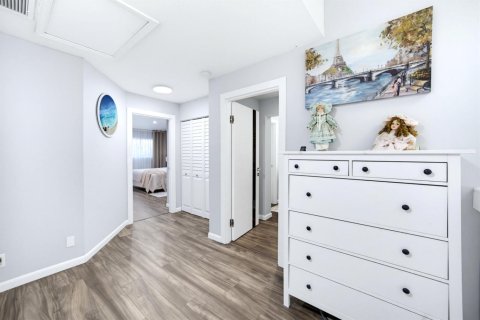 Townhouse in Deerfield Beach, Florida 2 bedrooms, 120.77 sq.m. № 2399964 - photo 26