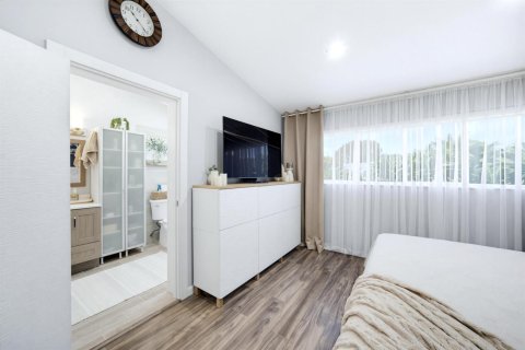 Townhouse in Deerfield Beach, Florida 2 bedrooms, 120.77 sq.m. № 2399964 - photo 25