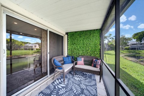 Townhouse in Deerfield Beach, Florida 2 bedrooms, 120.77 sq.m. № 2399964 - photo 16