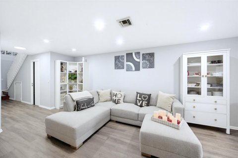 Townhouse in Deerfield Beach, Florida 2 bedrooms, 120.77 sq.m. № 2399964 - photo 8