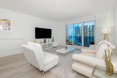 Copropriété à vendre à Miami Beach, Floride: 1 chambre, 89.19 m2 № 2016327 - photo 10