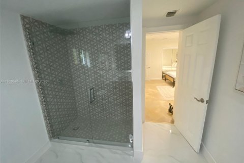 Casa en alquiler en Biscayne Park, Florida, 3 dormitorios № 1997154 - foto 12