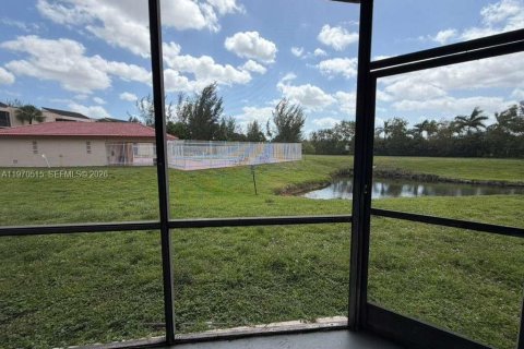Condominio en venta en Miramar, Florida, 2 dormitorios, 76.18 m2 № 2033786 - foto 9