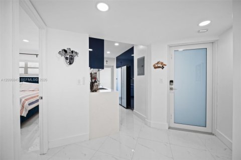 Condominio en venta en Pompano Beach, Florida, 2 dormitorios, 74.32 m2 № 2071291 - foto 4