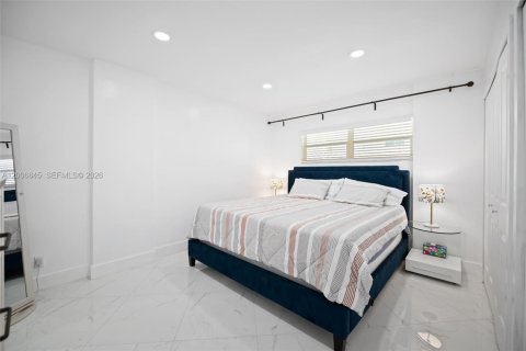 Condominio en venta en Pompano Beach, Florida, 2 dormitorios, 74.32 m2 № 2071291 - foto 13