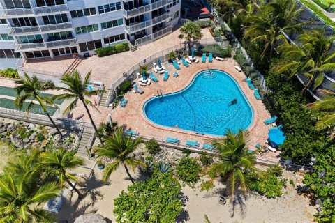 Condominio en venta en Pompano Beach, Florida, 2 dormitorios, 74.32 m2 № 2071291 - foto 29