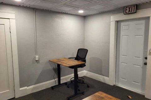 Propiedad comercial en alquiler en Daytona Beach, Florida № 1793677 - foto 10
