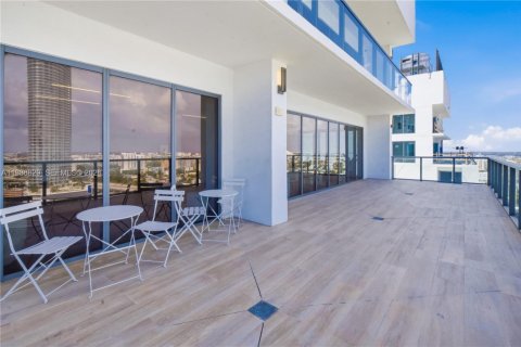 Купить коммерческую недвижимость в Майами, Флорида № 2051113 - фото 28