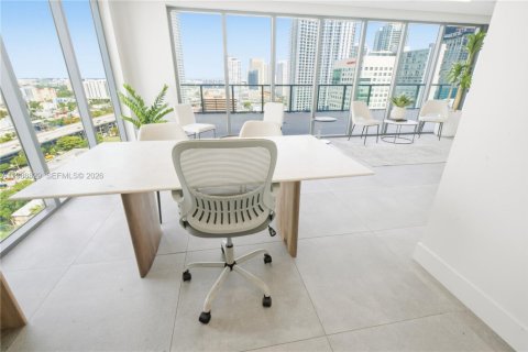 Купить коммерческую недвижимость в Майами, Флорида № 2051113 - фото 20