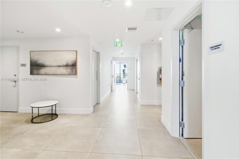 Купить коммерческую недвижимость в Майами, Флорида № 2051113 - фото 5