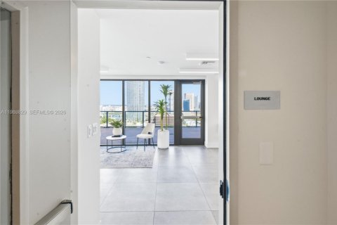 Купить коммерческую недвижимость в Майами, Флорида № 2051113 - фото 13