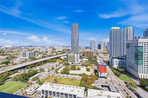 Купить коммерческую недвижимость в Майами, Флорида № 2051113 - фото 27