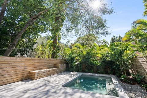 Touwnhouse à louer à Miami, Floride: 4 chambres, 288.74 m2 № 1939529 - photo 11