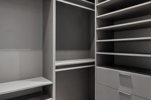 Touwnhouse à louer à Miami, Floride: 4 chambres, 288.74 m2 № 1939529 - photo 30