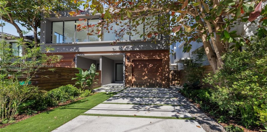 Touwnhouse à Miami, Floride 4 chambres, 288.74 m2 № 1939529
