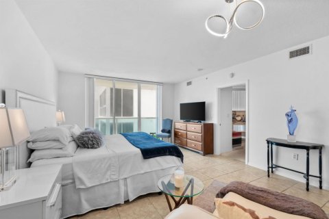 Condo in Fort Lauderdale, Florida, 1 bedroom  № 2174222 - photo 3