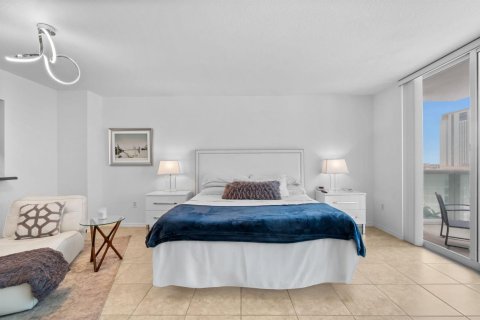Condo in Fort Lauderdale, Florida, 1 bedroom  № 2174222 - photo 4