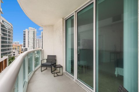 Condo in Fort Lauderdale, Florida, 1 bedroom  № 2174222 - photo 14