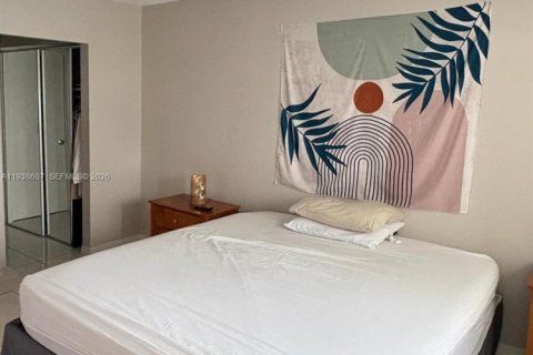 Copropriété à louer à Hallandale Beach, Floride: 2 chambres, 111.48 m2 № 1998465 - photo 10