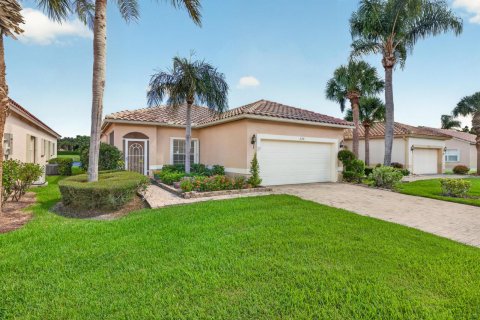 Villa ou maison à vendre à Port St. Lucie, Floride: 2 chambres, 154.78 m2 № 2431592 - photo 3