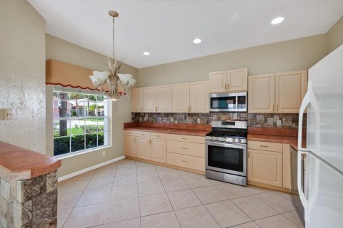 Villa ou maison à vendre à Port St. Lucie, Floride: 2 chambres, 154.78 m2 № 2431592 - photo 15
