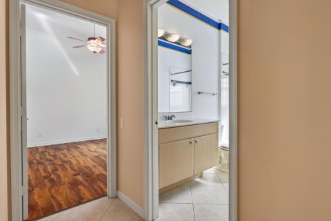 Villa ou maison à vendre à Port St. Lucie, Floride: 2 chambres, 154.78 m2 № 2431592 - photo 23