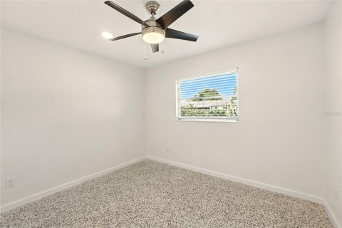 Casa en venta en Orlando, Florida, 4 dormitorios, 155.7 m2 № 1829902 - foto 30
