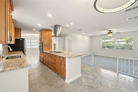 Casa en venta en Orlando, Florida, 4 dormitorios, 155.7 m2 № 1829902 - foto 9