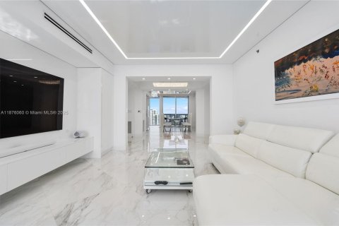 Copropriété à vendre à Sunny Isles Beach, Floride: 2 chambres, 176.79 m2 № 1925581 - photo 11