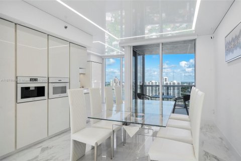 Copropriété à vendre à Sunny Isles Beach, Floride: 2 chambres, 176.79 m2 № 1925581 - photo 16