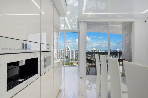 Copropriété à vendre à Sunny Isles Beach, Floride: 2 chambres, 176.79 m2 № 1925581 - photo 17
