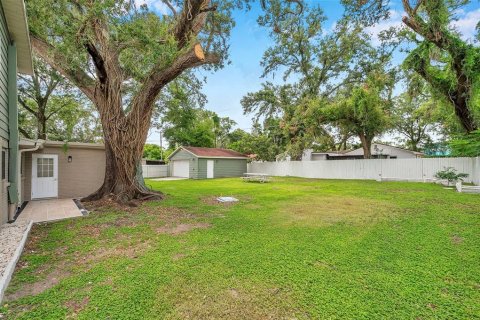 House in Seffner, Florida 4 bedrooms, 205.13 sq.m. № 1795060 - photo 4