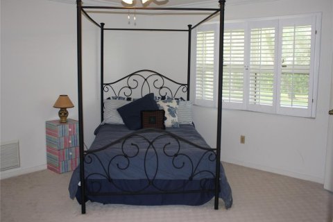 House in Largo, Florida 5 bedrooms, 333.61 sq.m. № 1847382 - photo 17