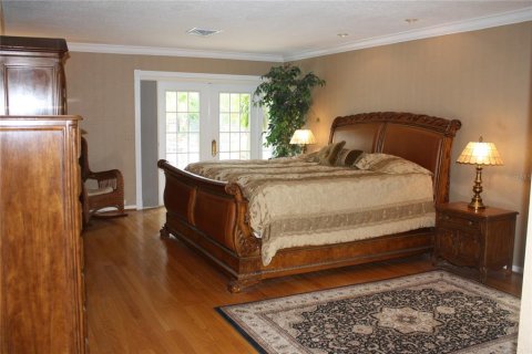House in Largo, Florida 5 bedrooms, 333.61 sq.m. № 1847382 - photo 23