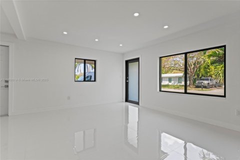 Casa en venta en Fort Lauderdale, Florida, 3 dormitorios, 134.71 m2 № 1892198 - foto 6