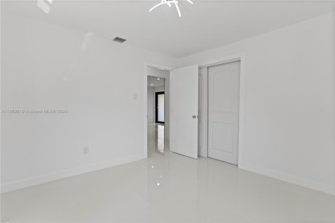 Casa en venta en Fort Lauderdale, Florida, 3 dormitorios, 134.71 m2 № 1892198 - foto 18
